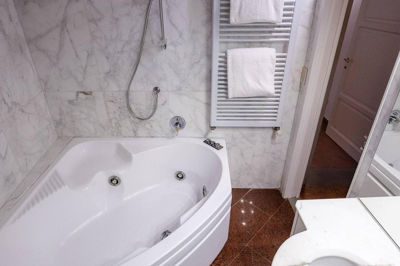 Acacia Firenze - Adelfa Apartment Екстериор снимка